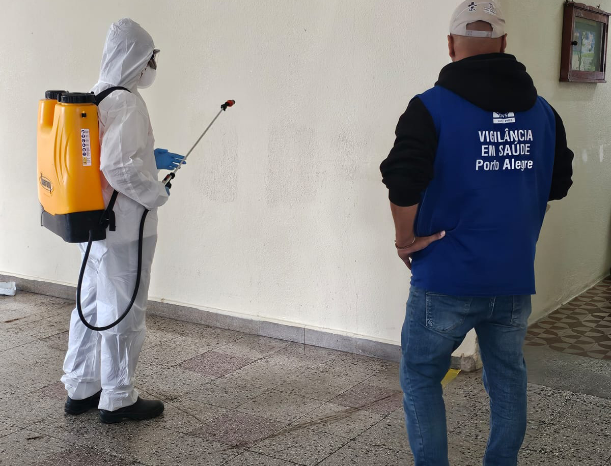 Asilo Padre Cacique recebe reforço de proteção contra a dengue com aplicação de inseticida de longa duração
