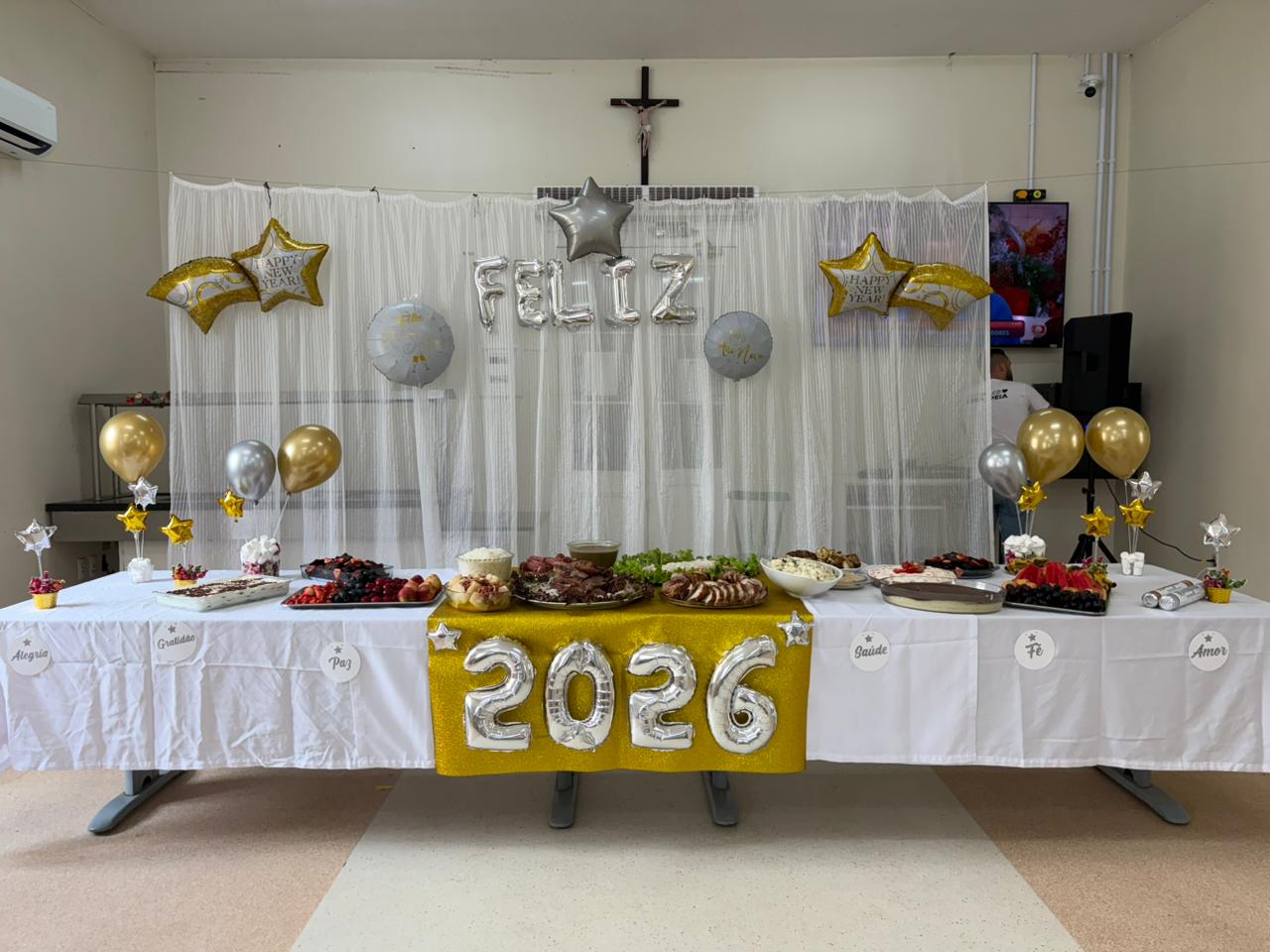 Churrasco e almoço especial para chegada do Ano Novo no Asilo Padre Cacique